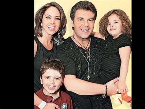 cuantos hijos tiene lucero y manuel mijares|lucero's daughter lucero mijares hogaza.